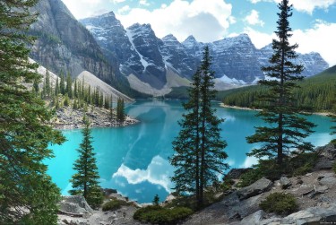 杭州余杭区1小额贷款公司助力解决资金难题